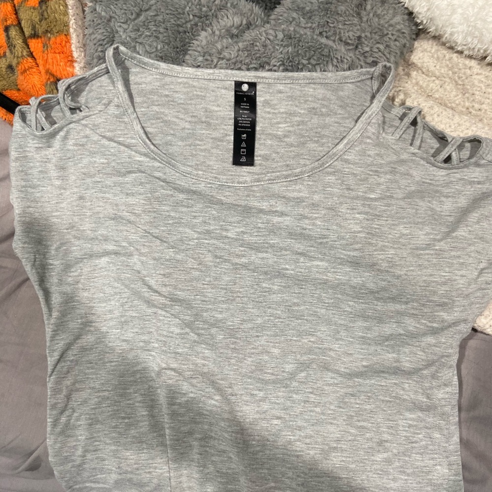 Yoga tshirt size S